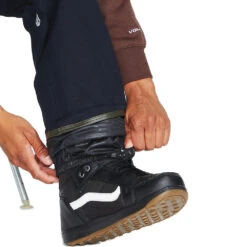 Volcom Roan Bib Winterlatzhose Black Herren 19 Volcom Roan Bib Winterlatzhose Black Herren -Skiausrüstung Geschäft volcom roan bib overall g1352306 blk 09 gross